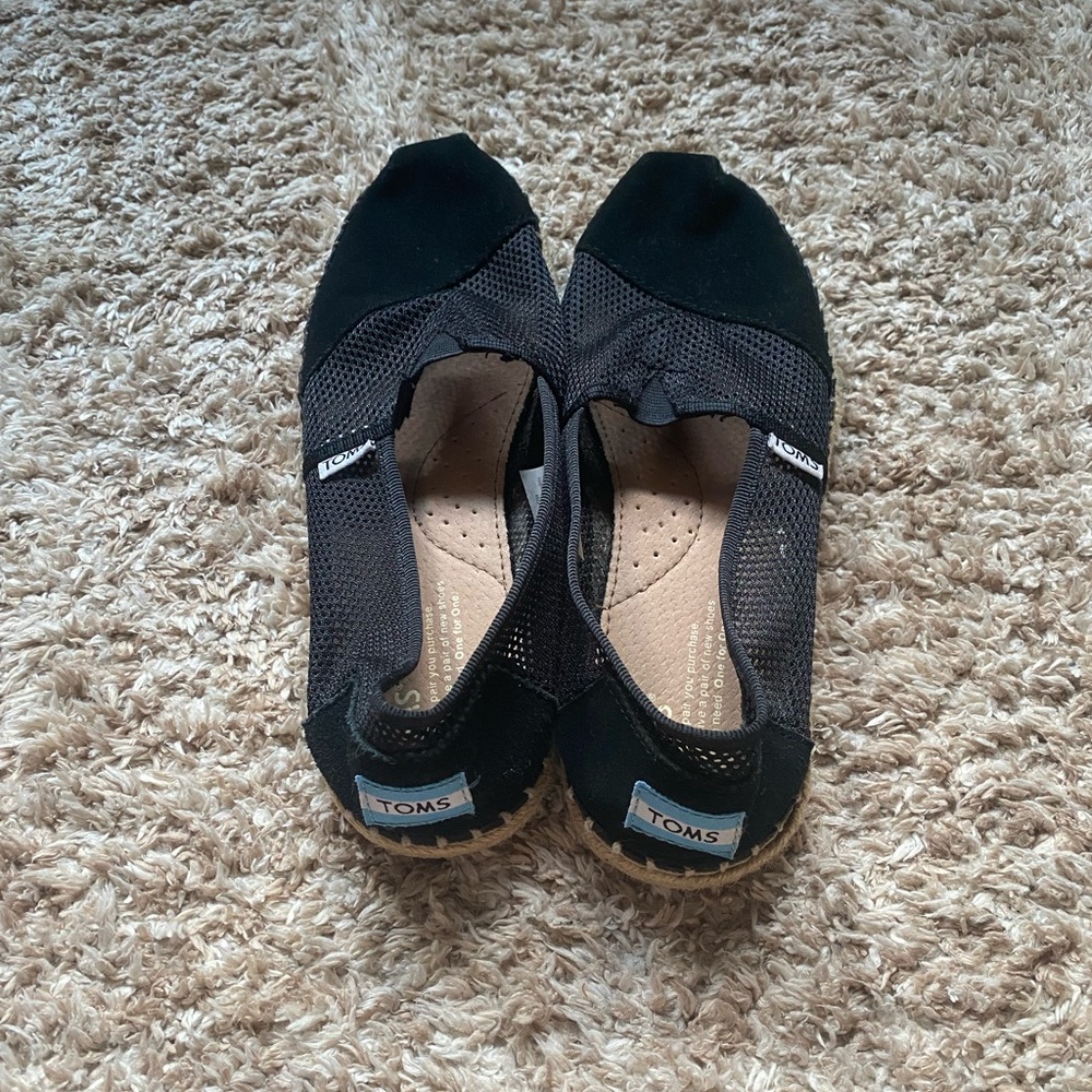 Tom’s Black Mesh Shoes